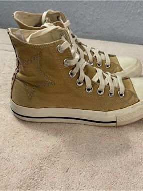 CCOCCI Tan High-Top Canvas Athletic Sneakers with White Soles SZ 7 Star kids